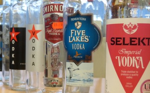 Cảnh báo 'rượu giả' trong mùa Giáng sinh