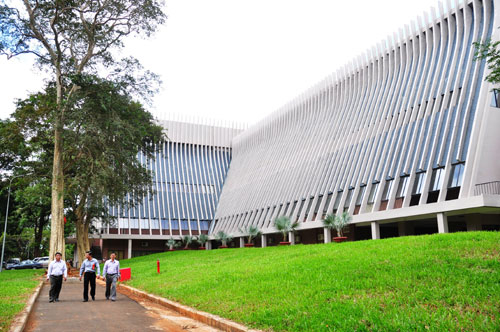 Toàn cảnh văn hóa trong nước: Nhộn nhịp & lùm xùm