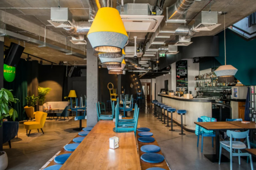 Nhà hàng ở Ba Lan đóng cửa hàng loạt, quán 50 năm tuổi cũng không ngoại lệ