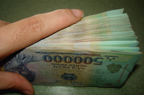 Vốn ngân hàng 'đọng ở ông lớn và công ty sân sau'