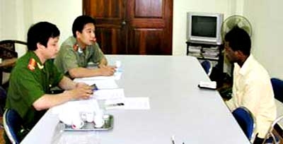 Chuyện điều tra "tội phạm ngoại"