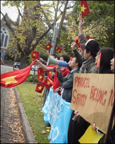 Sinh viên VN ở Úc phản đối TQ