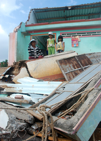 Mưa lớn, lũ miền Trung đe dọa lên trở lại