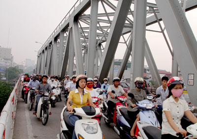 Thu phí bảo trì đường bộ: Xe chạy dầu phải lắp thiết bị tính phí