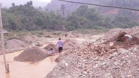 'Ăn quỵt' của môi trường chính là tham nhũng