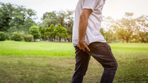 Bị ngã bệnh "hội chứng hậu môn không yên" sau khi khỏi COVID-19