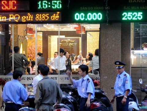 4 lý do khiến giá vàng trong nước tăng nóng