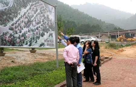 Bất động sản Hà Nội “rậm rịch” giao dịch