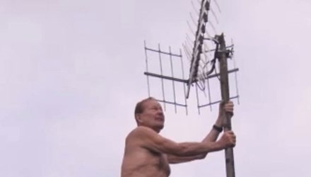 Vén màn bí ẩn ngôi làng dành cho tín đồ khỏa thân