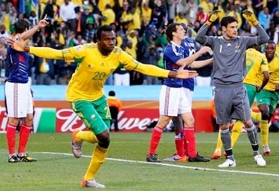 Nam Phi buộc Pháp rời World Cup trong tủi hổ