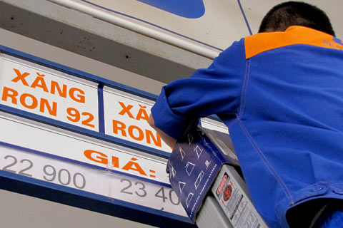 Chính phủ còn nhượng bộ nhóm lợi ích xăng dầu bao lâu nữa?