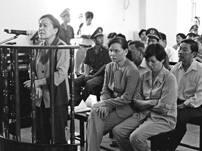 Nguyên giám đốc nông trường Sông Hậu chối tội