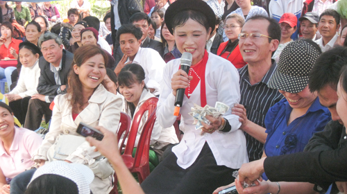 Nhếch nhác trước giờ khai hội đền Hùng