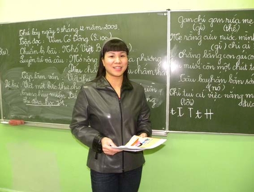 Thăm trường tiếng Việt Lạc Long Quân