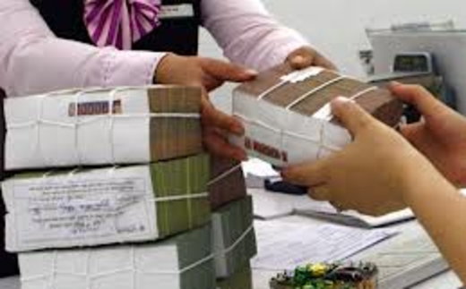 "Phá giá" lãi suất kỷ lục, ngân hàng đang chê tiền đồng?