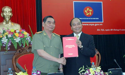 Công bố "Bộ Thủ tục hành chính thuộc phạm vi chức năng quản lý Nhà nước của Bộ Công an"