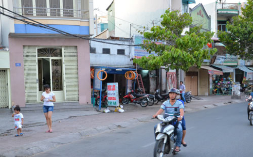 Luật làm khó dân