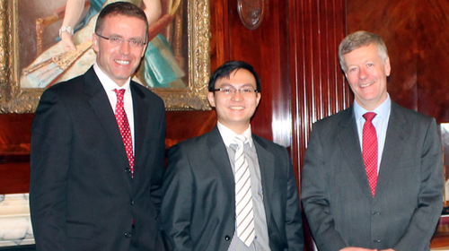 Chàng trai gốc Việt đoạt giải thưởng lớn hàng hải