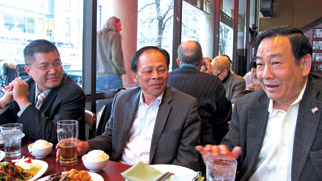 Tiến sĩ, doanh nhân Việt Kiều David Hồ: Máu khô từ nhiệt huyết