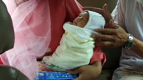 Không tính thuế với phụ cấp thai sản