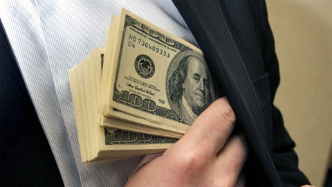 Một chủ tịch HĐQT nhận 'quà' 10 tỷ đồng