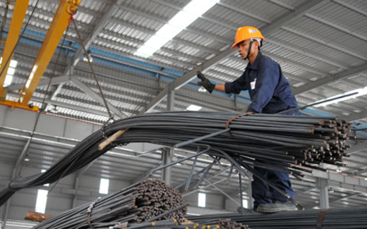 Thép, xi măng lo phá sản vì giá điện