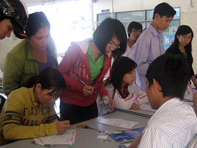 XÉT TUYỂN NGUYỆN VỌNG 2: Học phí cao, hồ sơ ít