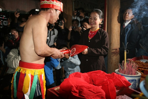 Những lễ hội 'ngoại tình' độc đáo của người Việt