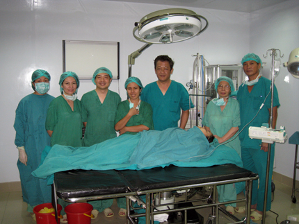 "Nói không với phong bì": bác sỹ có quá sức?