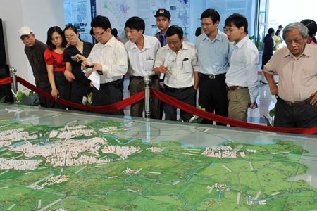'Trung tâm hành chính chỉ nên cách nội đô 10 km'