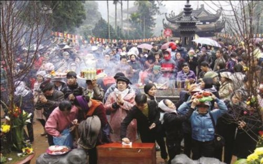 Người ta đang 'hiện đại hóa' lễ hội