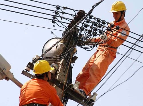 Bộ Công Thương "bật đèn xanh" cho EVN tăng giá điện