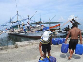 Philippines và Trung Quốc rút tàu ra khỏi vùng bãi đá Scarborough