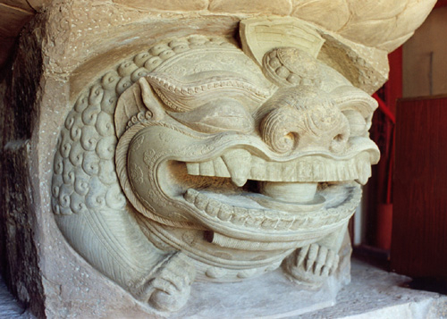 Sư tử Việt khác biệt thế nào với sư tử đá Trung Quốc?