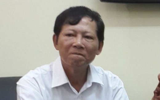 “Đùa” bằng gậy chơi golf!