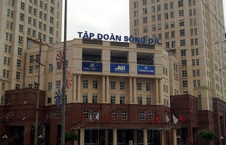 Giải tán hai tập đoàn: Thời điểm nhìn lại