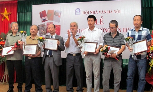 Lễ trao Giải thưởng Hội Nhà văn Hà Nội năm 2014