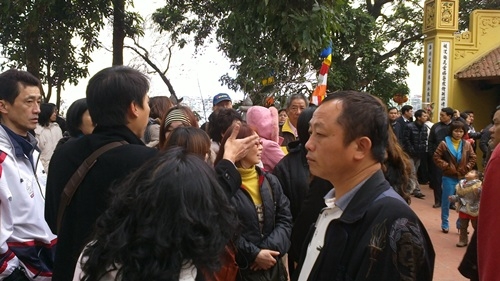 Sếp và nhân viên kéo nhau đi lễ đầu năm