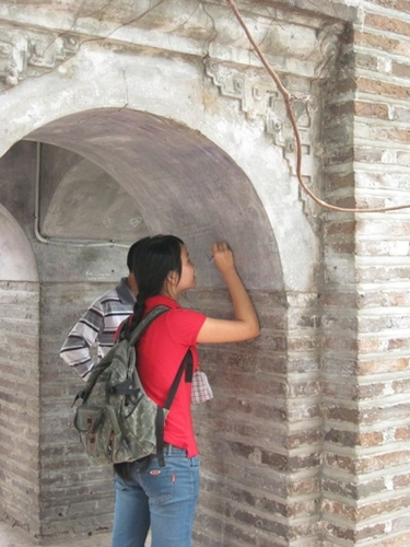 Sao người ta nỡ làm "xấu" Hồ Gươm!