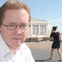 Người đàn ông mắc bệnh "cấm kị" với phụ nữ