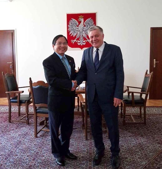 Đại sứ Vũ Đăng Dũng gặp, làm việc với Bộ trưởng Nông nghiệp và Phát triển nông thôn Ba Lan