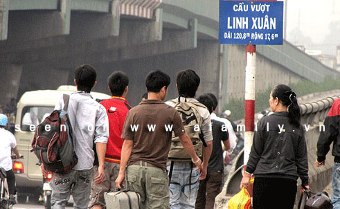 Nỗi lòng người về quê ăn Tết sớm