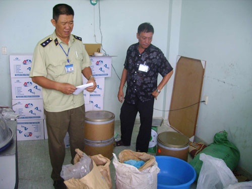 Sữa dỏm tràn ngập