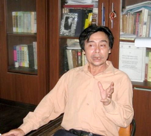 "Chạy trường là một vấn đề tất yếu của xã hội"?