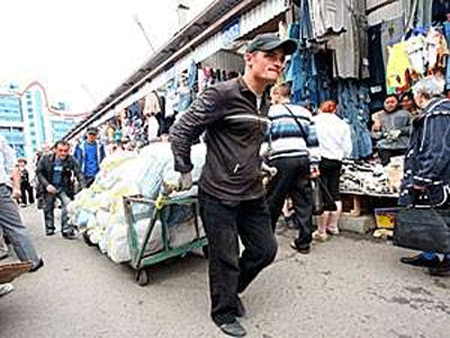 Chủ tịch quận Izmailovo: Ai cũng sẽ được lấy hàng của mình