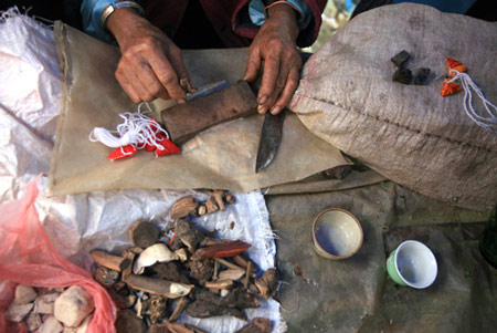 Thuốc chữa bệnh ở chợ phiên Hà Giang