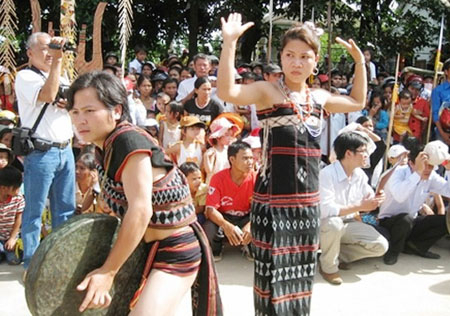 Vũ điệu Ya yá - Tung tung