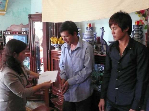 Sau niềm vui là... nợ nần