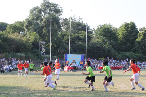 Khai mạc giải bóng đá Cộng đồng Hè 2010