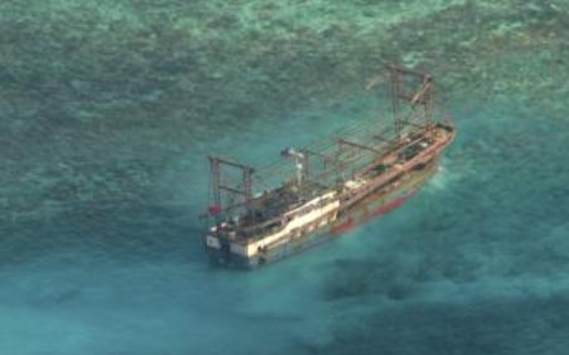 Tàu cá Trung Quốc làm hỏng khu bảo tồn của Philippines